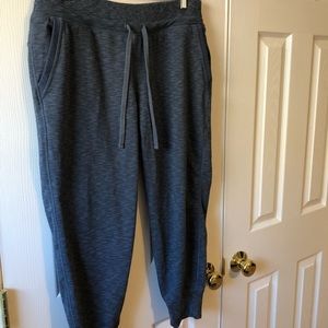 Athleta Capri Pants